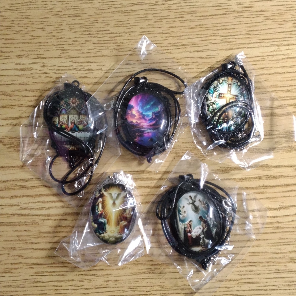 NWOT 5PC Religious Pendant Necklaces Heaven Jesus Last Supper Cross Moses